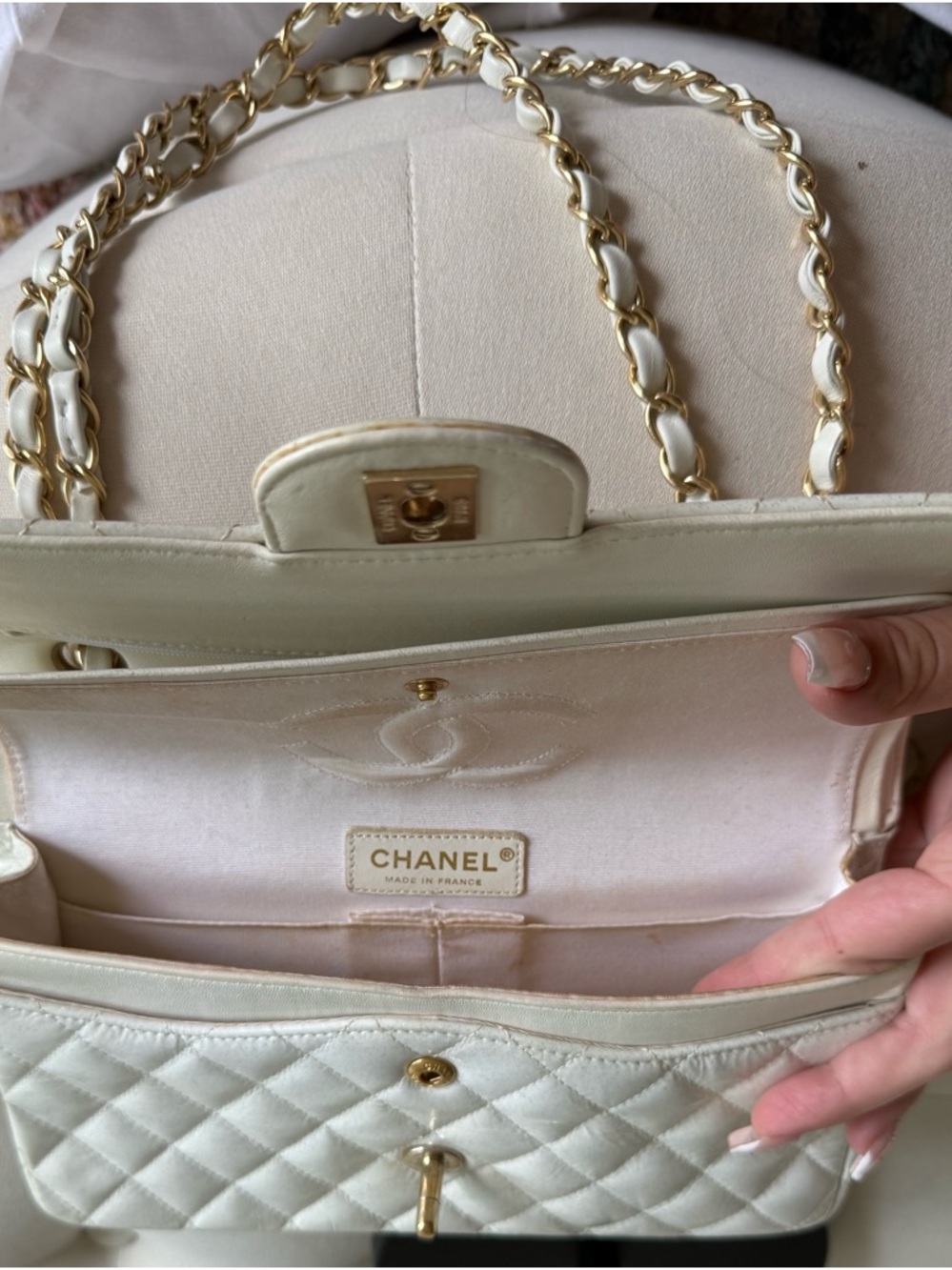Chanel Classic Medium Double Flap Bag - Picture 5 of 6